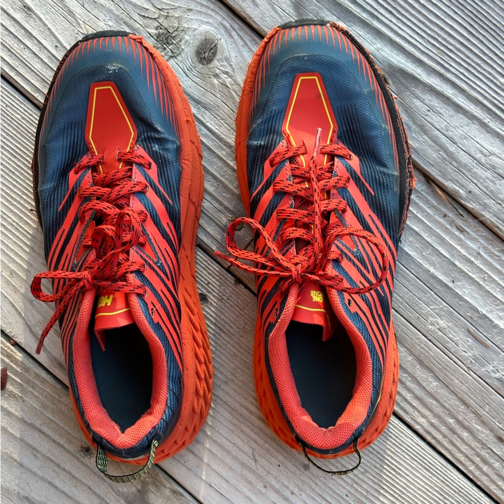 HOKA Mens speedgoat 4 size 8.5 men’s